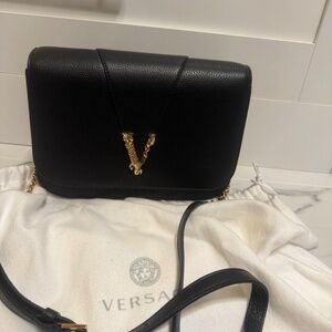 Versace logo monogram grained leather flap chained crossbody bag NEW authentic